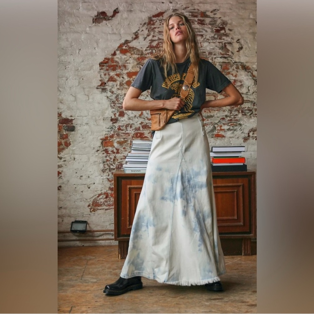 We The Free Road Trip Tie-Dye Maxi Skirt with Button Accents Sz 2